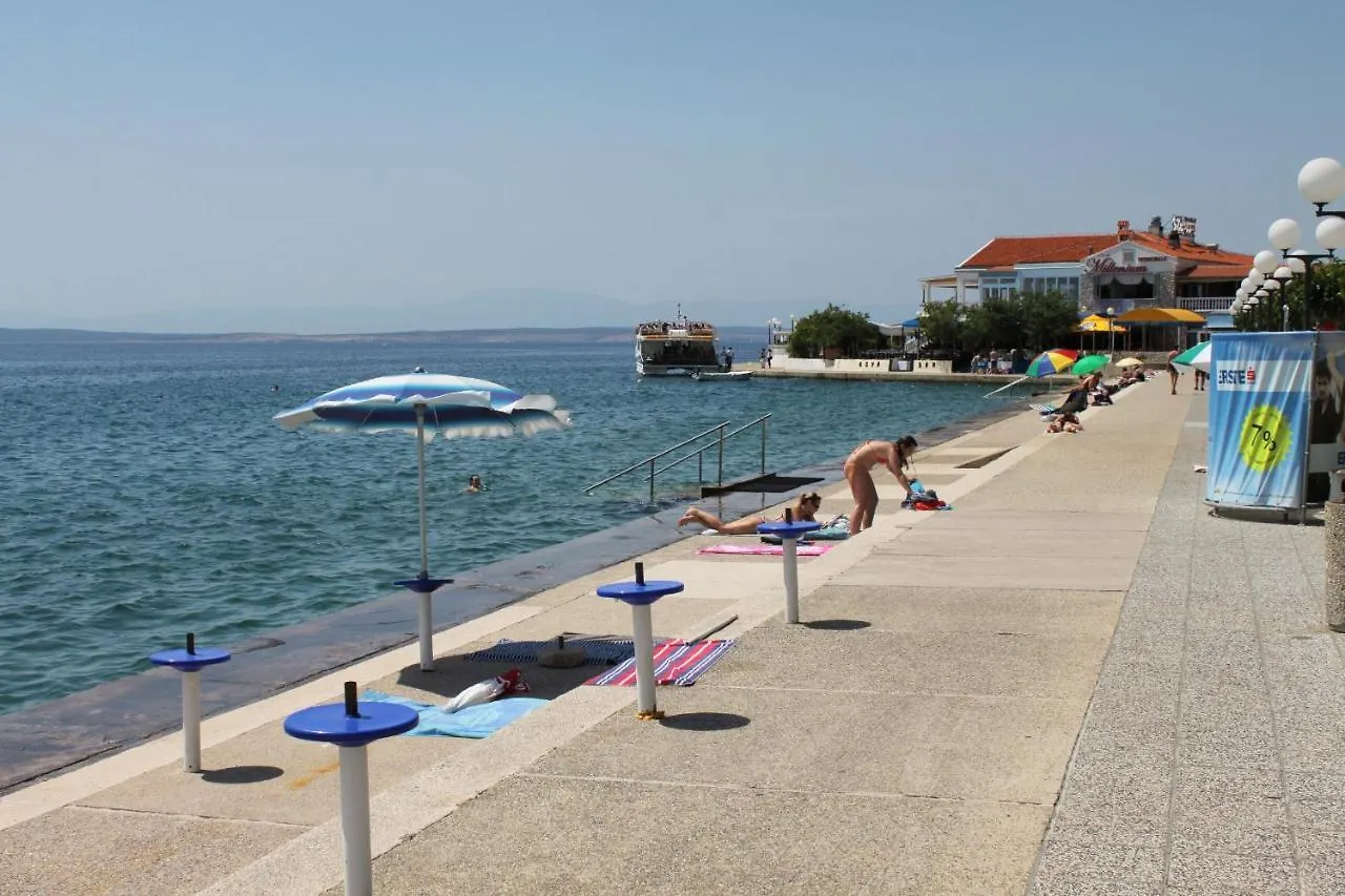 Apartments With A Parking Space Selce, Crikvenica - 5287 0*, Selce Croatia