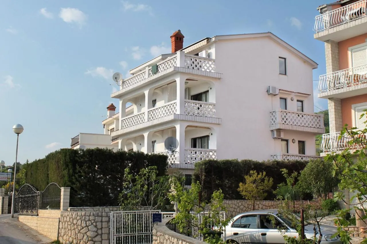 Apartments With A Parking Space Selce, Crikvenica - 5287